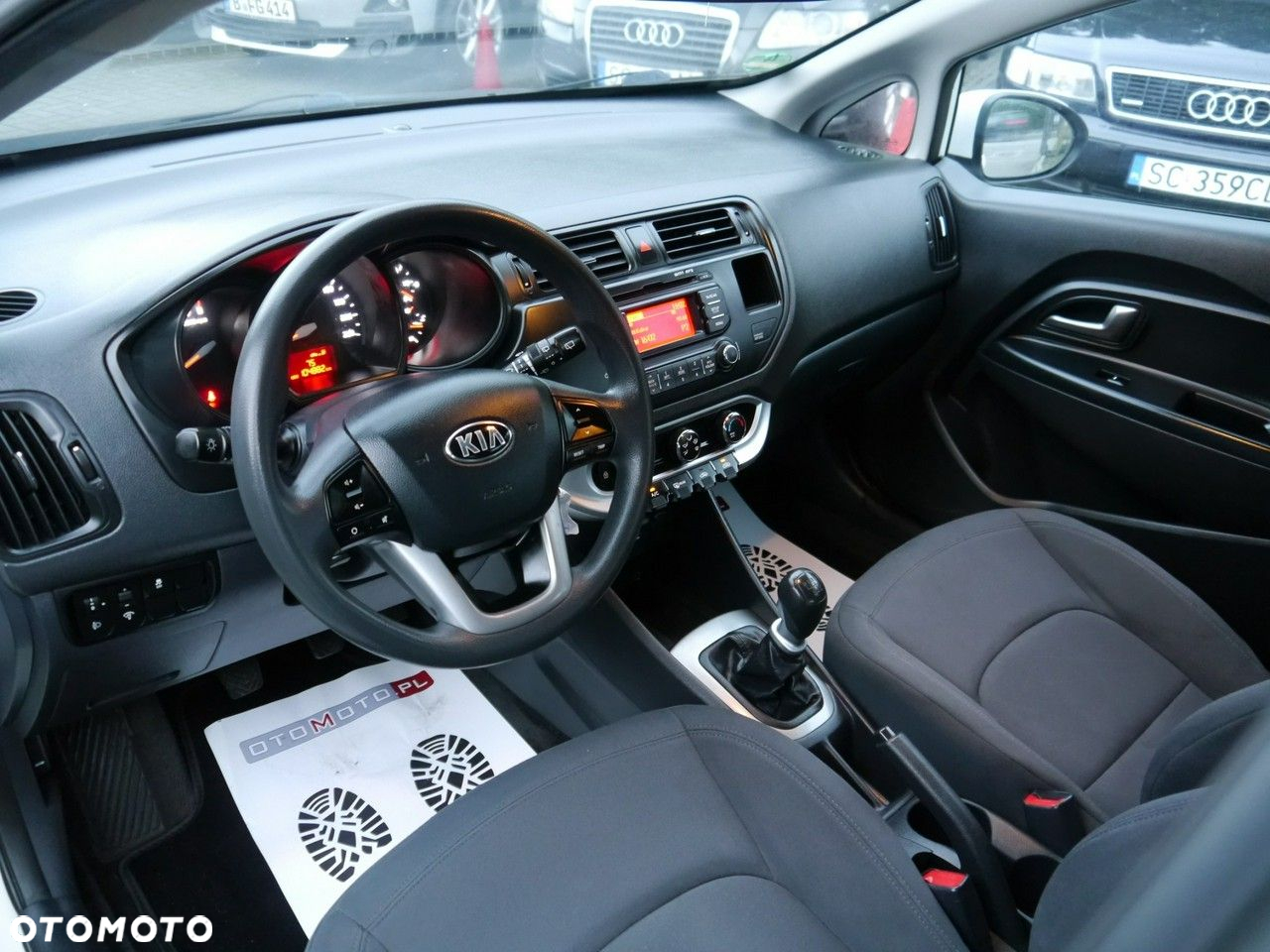 Kia Rio - 14