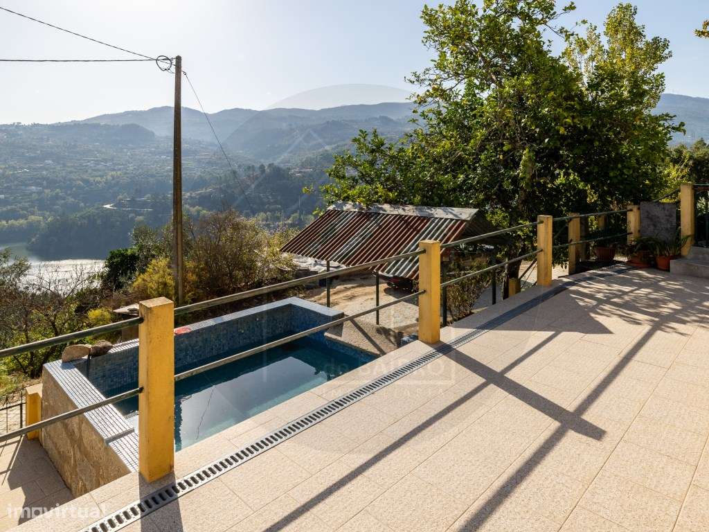 Propriedade com Vista Panorâmica para o Douro Moradia e Terreno com...-14
