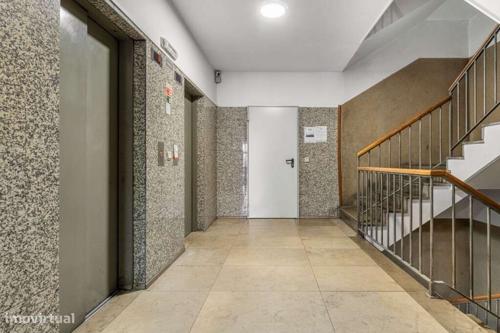 Apartamento T2 Remodelado-13