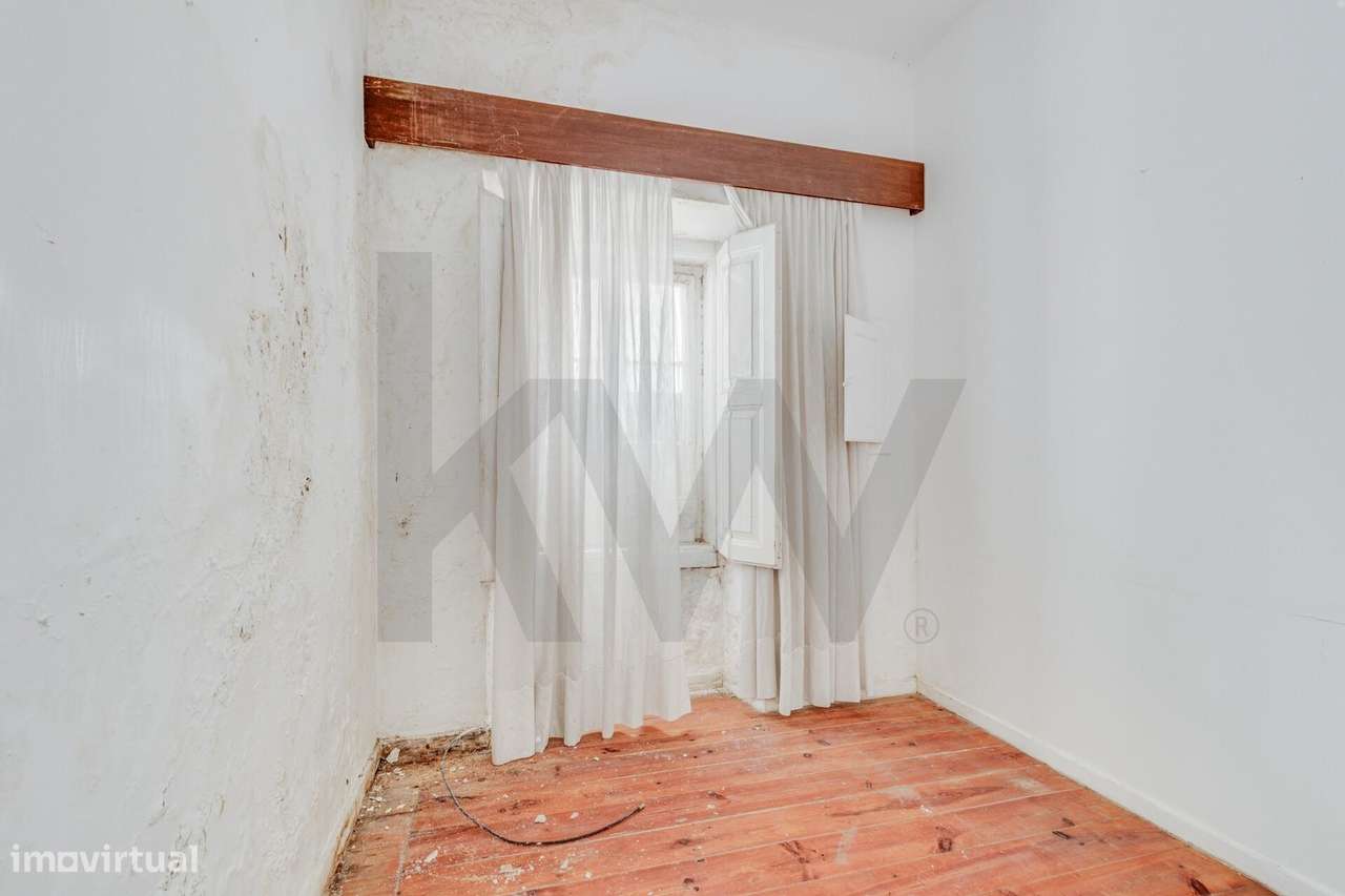 Moradia para recuperação total no Centro Histórico de Carcavelos – Cha - Grande imagem: 4/19