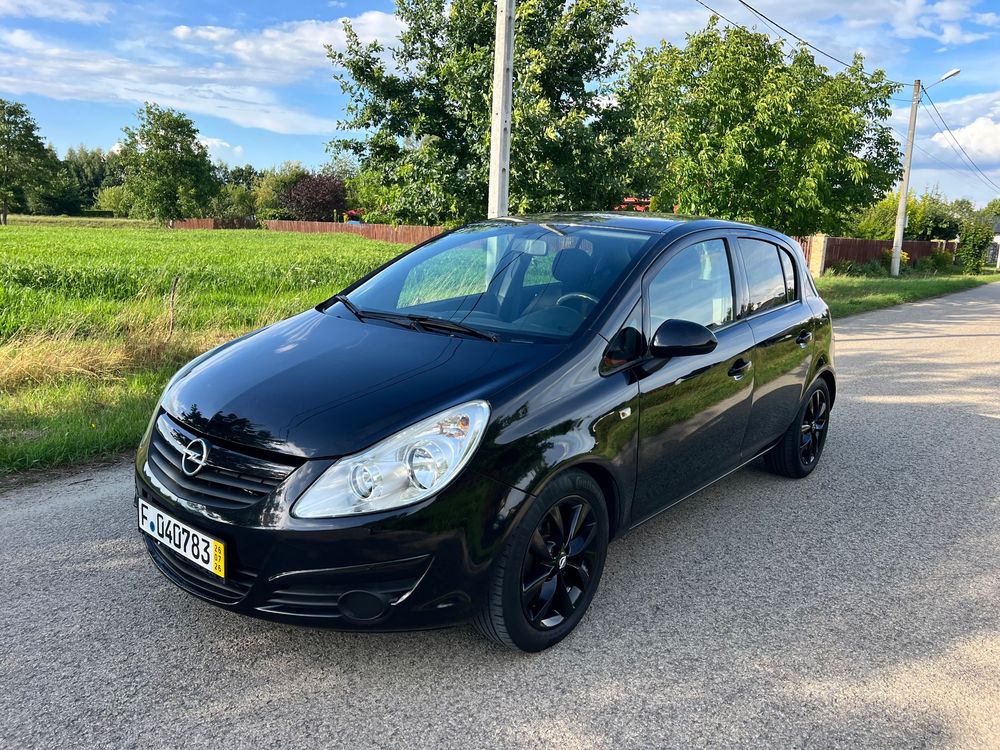 Opel Corsa D (2006-2014) 1.4 16V Cosmo 2009