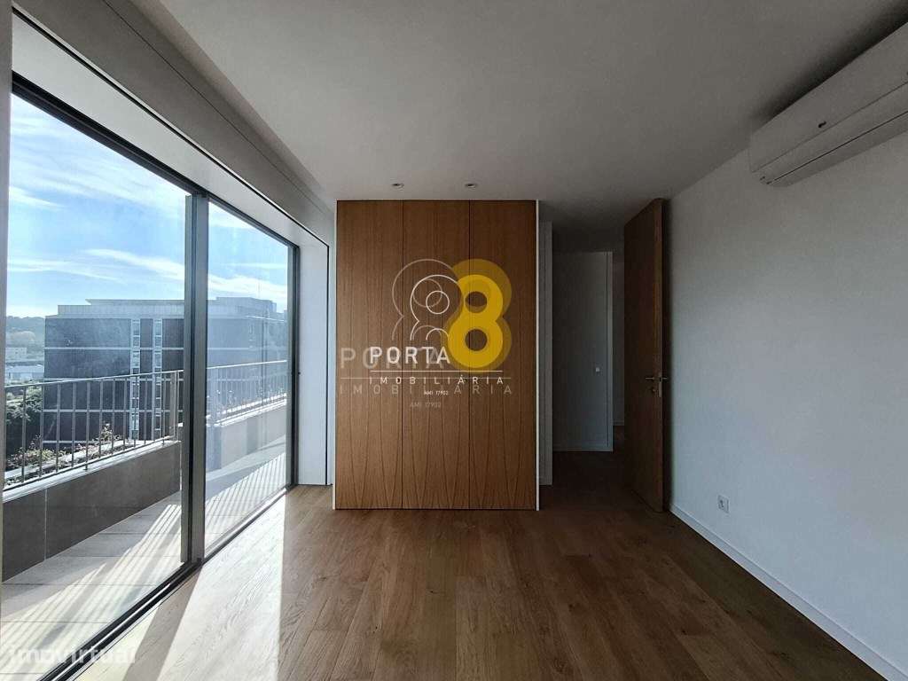 Apartamento T4 recuado com terraço em Matosinhos Sul-17