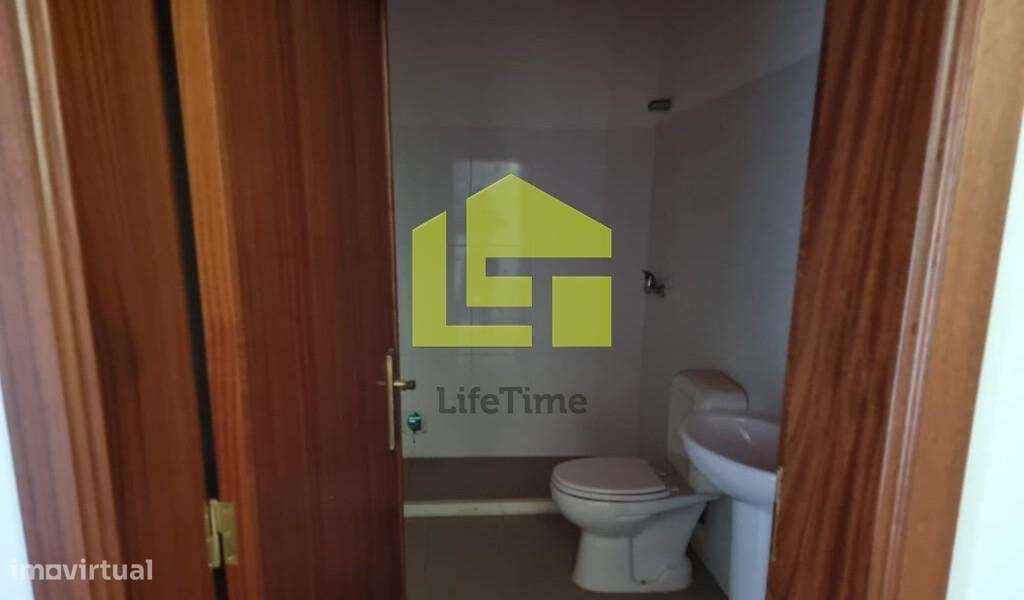 Prédio Misto - ARMAZÉM-6