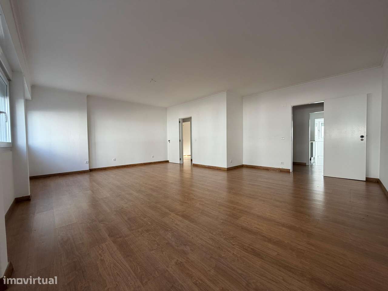 Espaçoso T3 com Terraço e Estacionamento: O Refúgio Ideal para a Sua F - Grande imagem: 4/19