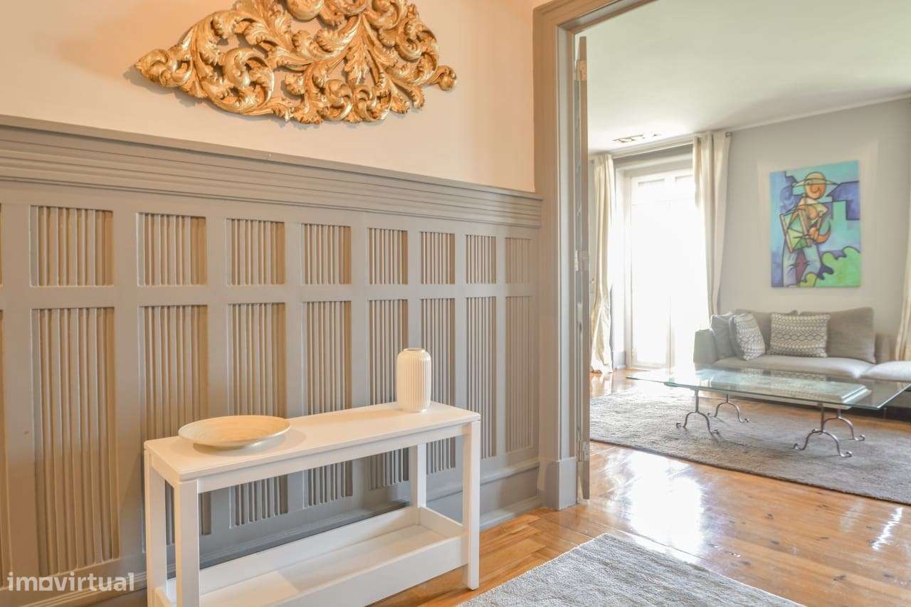 Elegante T2+1 | Elias Garcia | Gulbenkian | O Refúgio Superior nas Ave - Grande imagem: 5/19