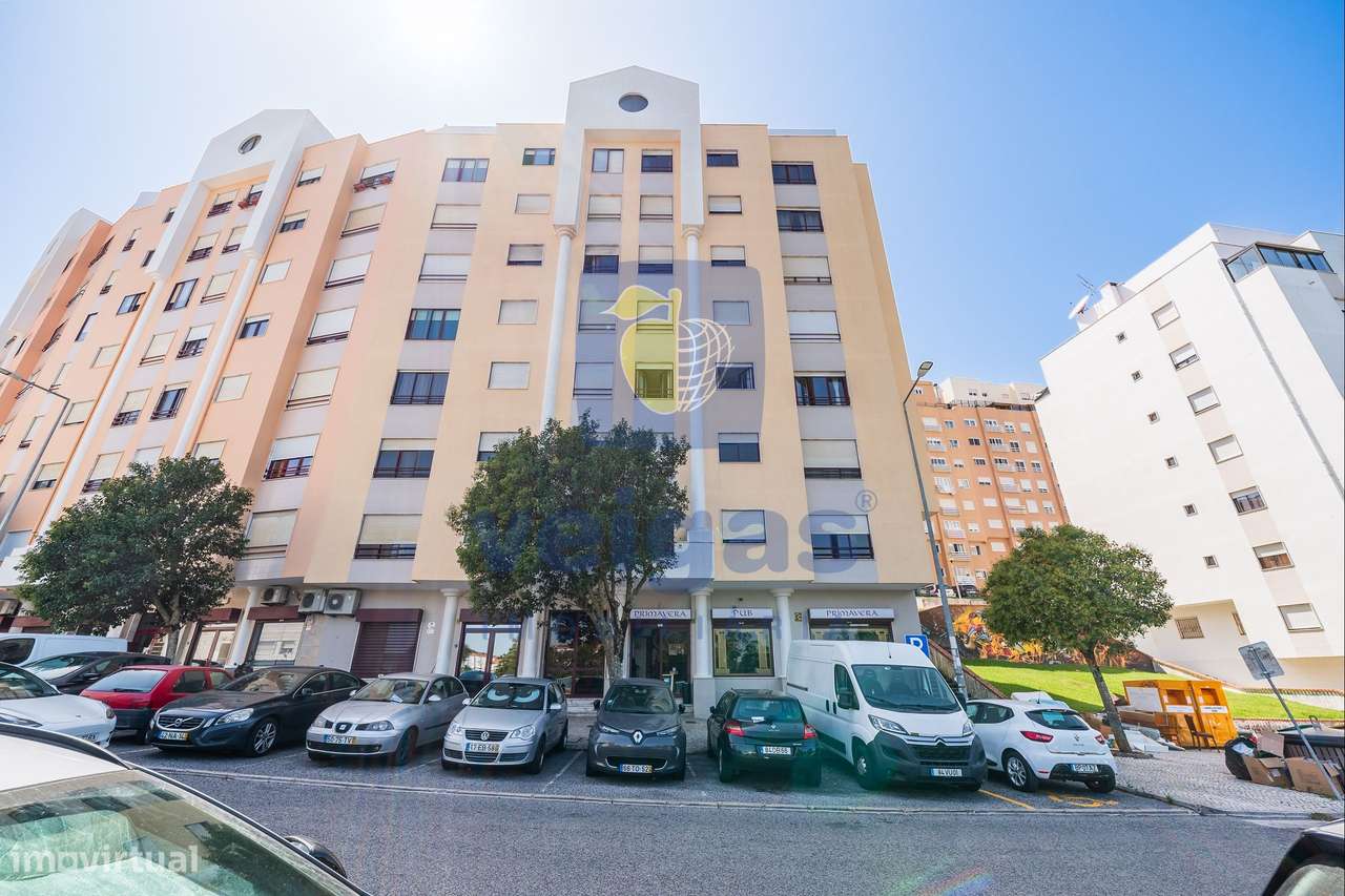 Apartamento T2 como novo, equipado e mobilado em Fitares-6