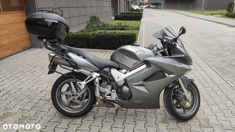 Honda VFR - 5