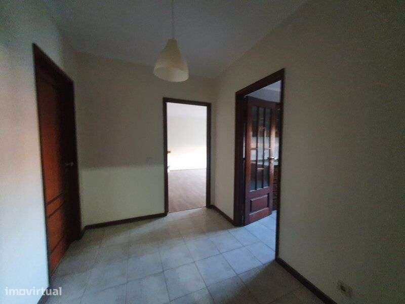 T2 com Garagem em Mafamude – Próximo de Comércio e Serviços-2