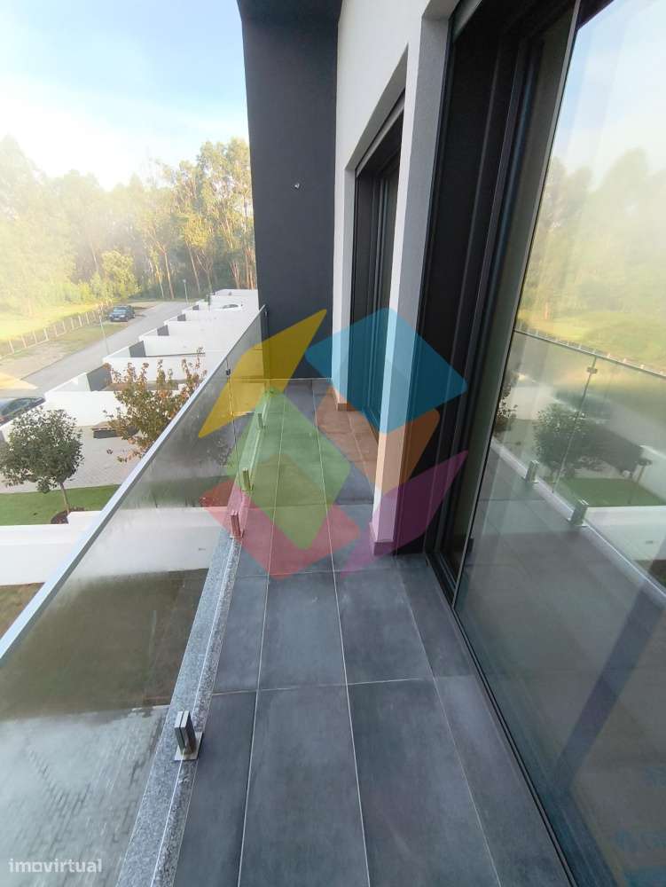 Moradia em Lobão, moderna, luminosa e pensada para o conforto da fam?-34