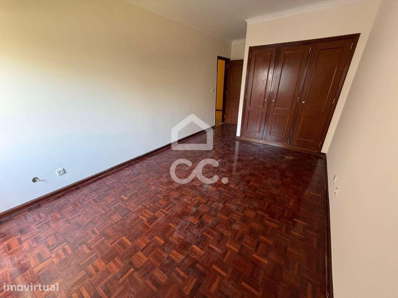T2 espaçoso com Lareira, Varanda e Garagem - Algueirão-18