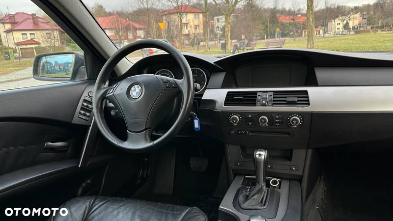 BMW Seria 5 - 22