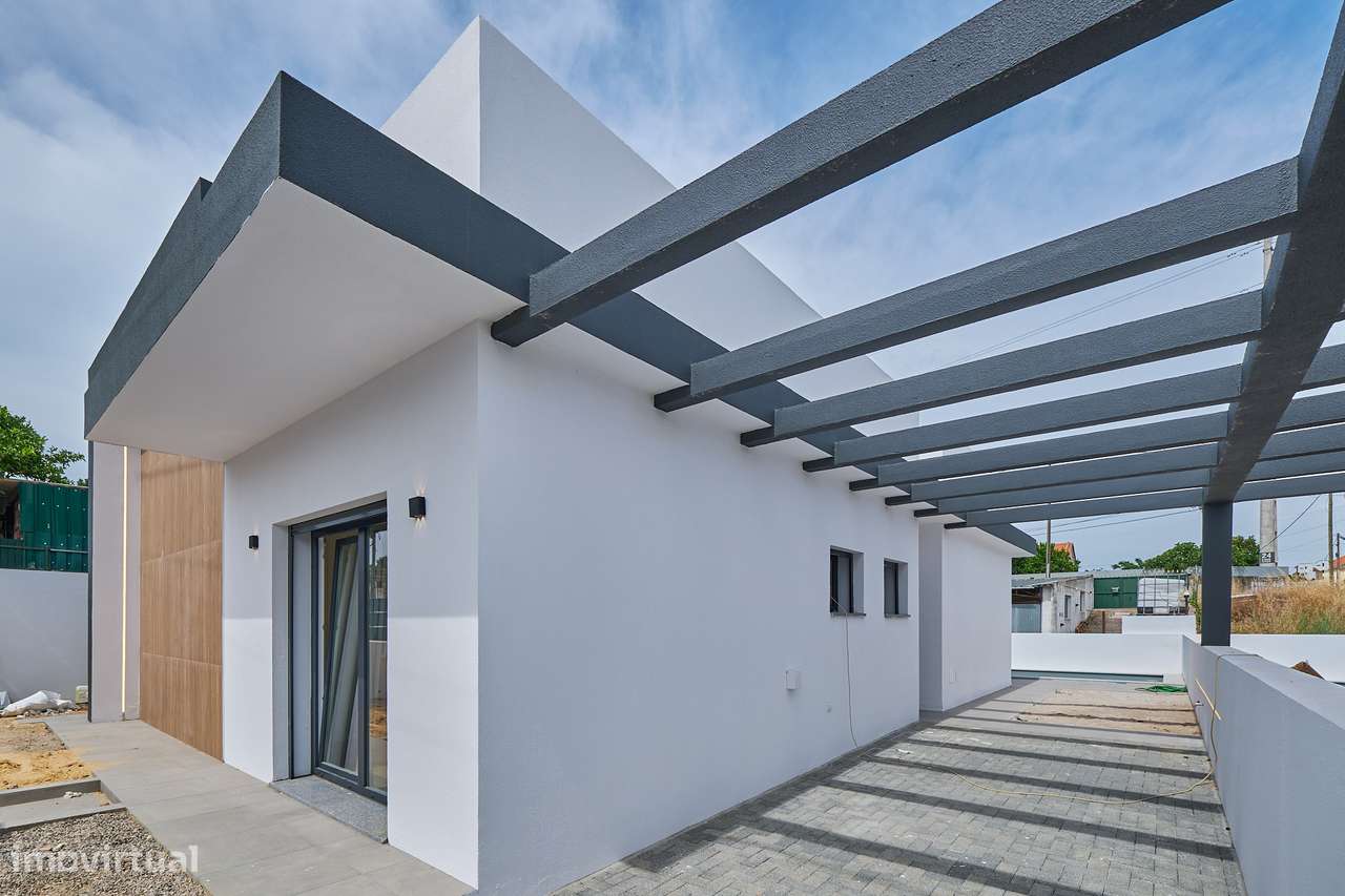 Moradia Térrea V3+1 c/Piscina - Fernão Ferro-13