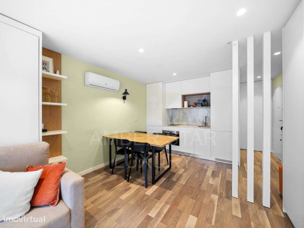 T0 com terraço de 36 m2 em edifício com elevador e garagem em pleno... - Grande imagem: 5/16