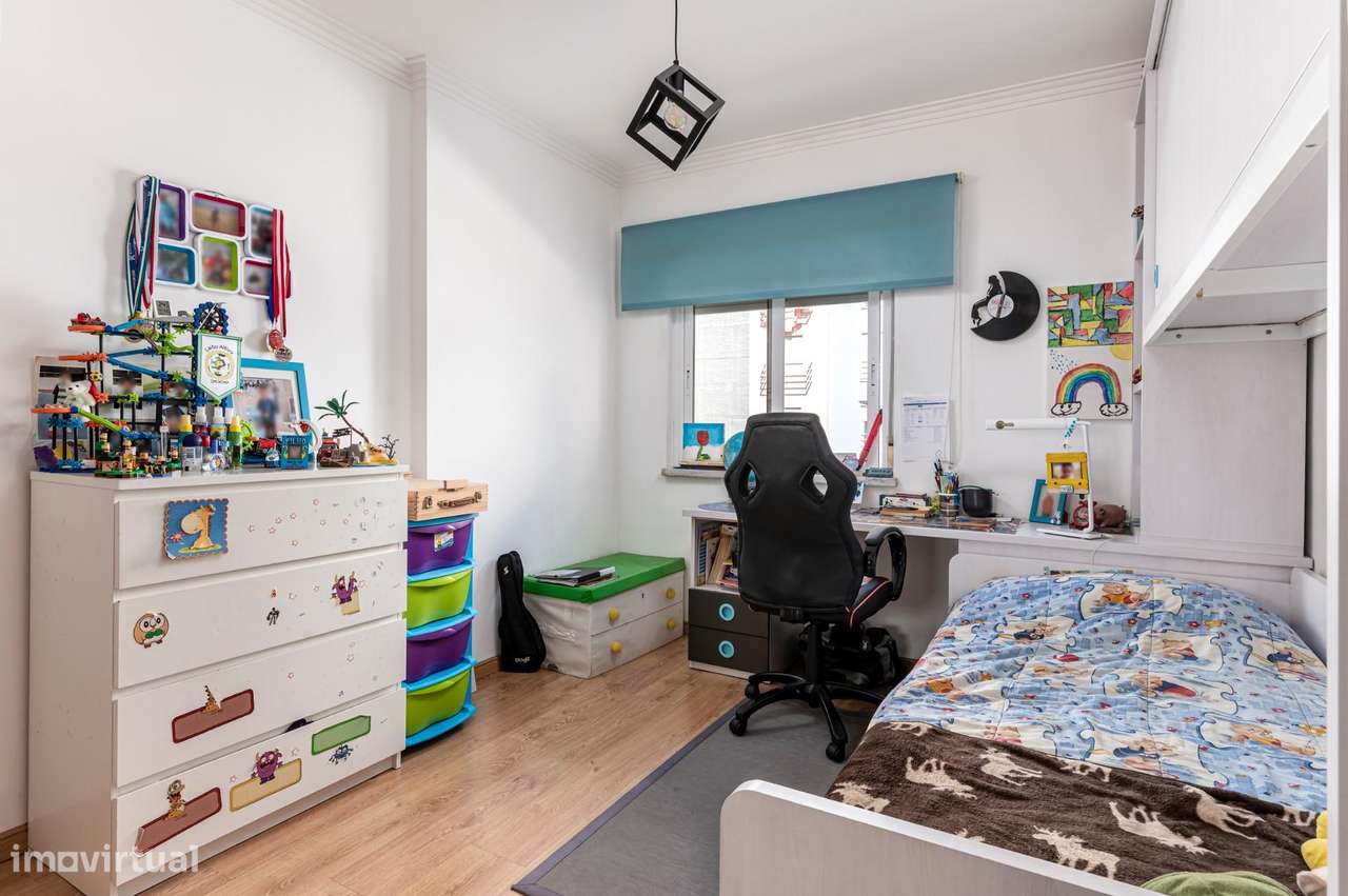 T3 com Excelentes Áreas, em Santa Marta do Pinhal-21