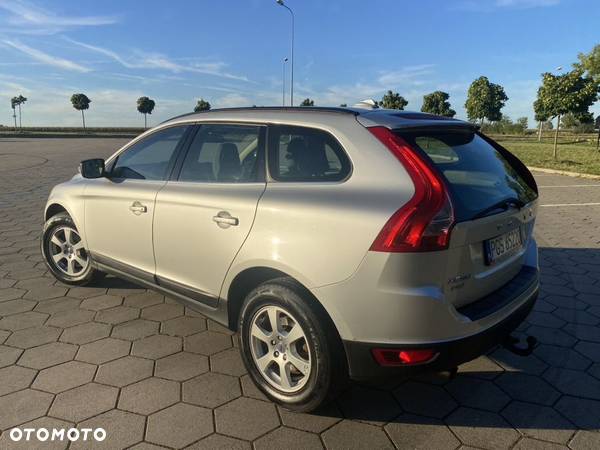 Volvo XC 60 DRIVe Momentum - 4