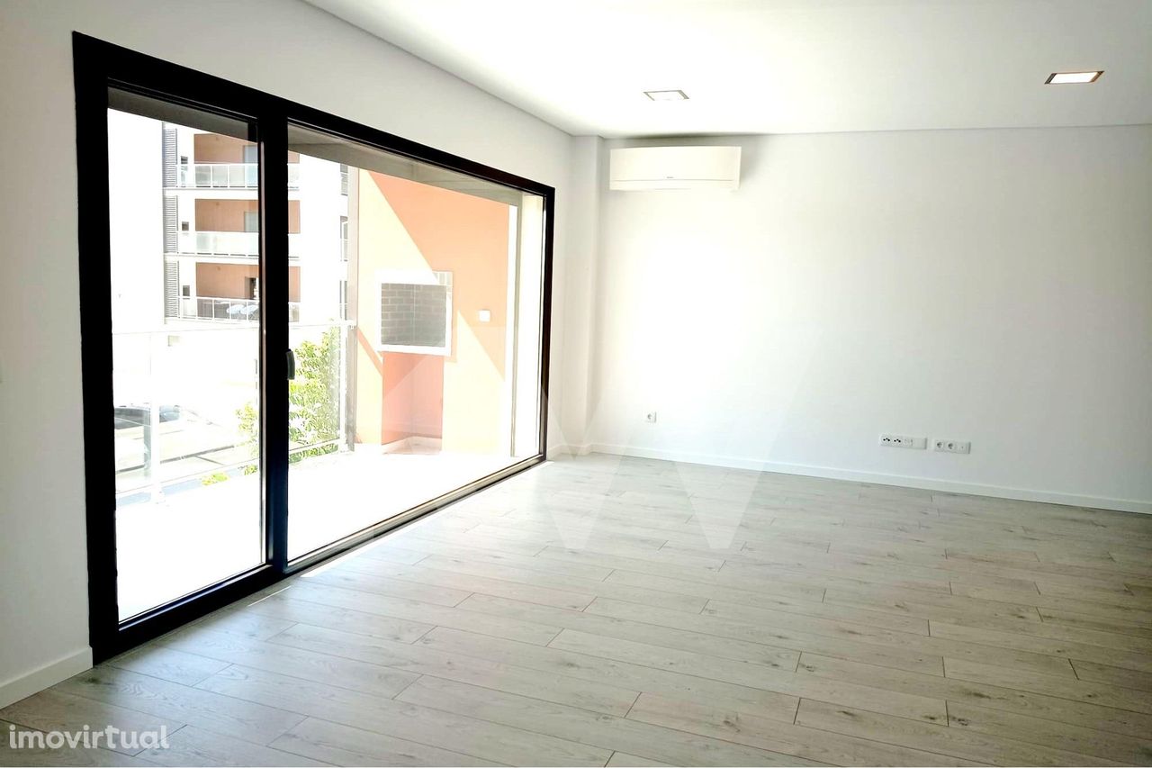 Apartamento T3 Montijo com parqueamento e elevador