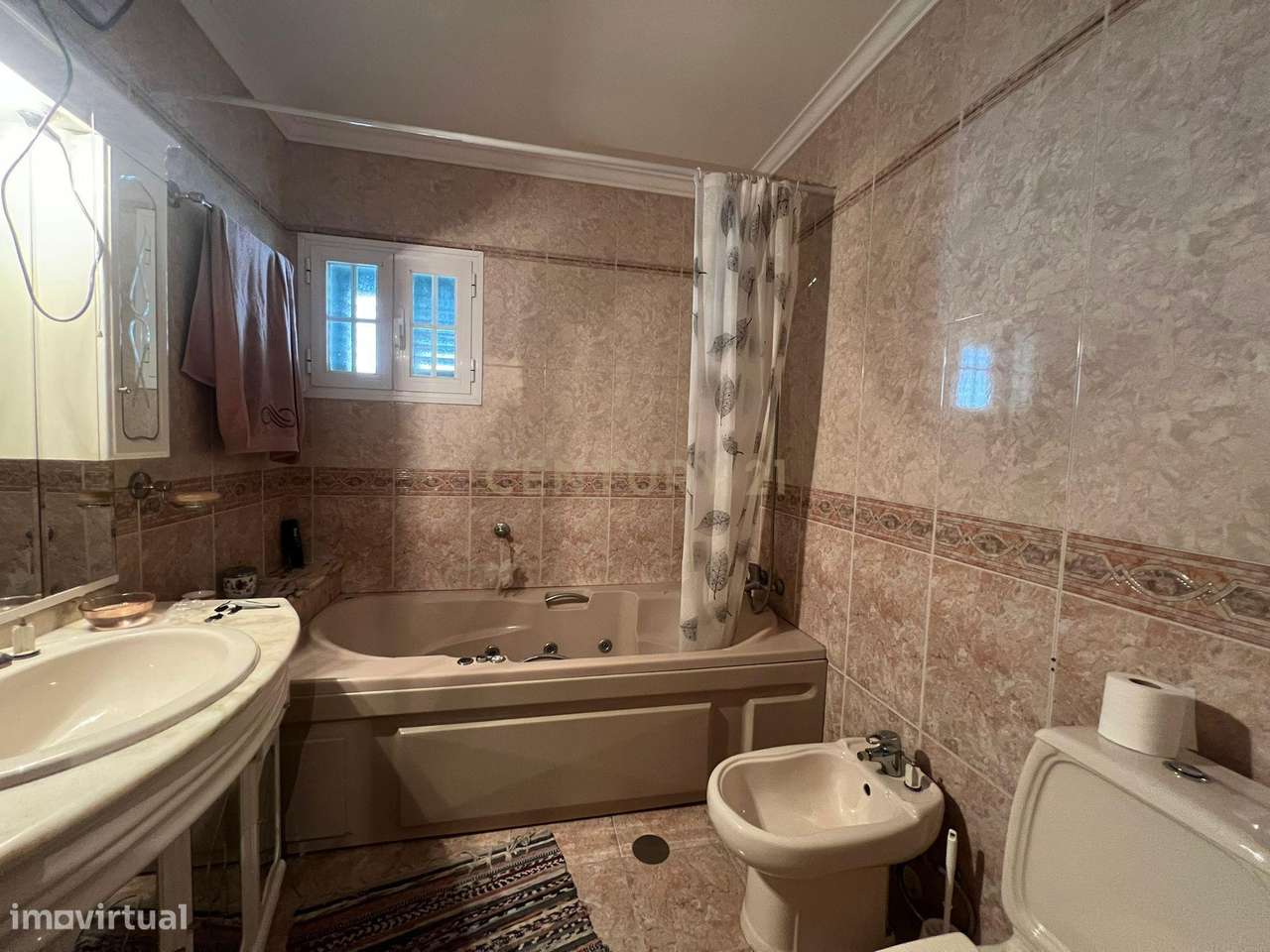 Moradia T4 com Vista Panorâmica – Conforto, Espaço e Localização Privi-19