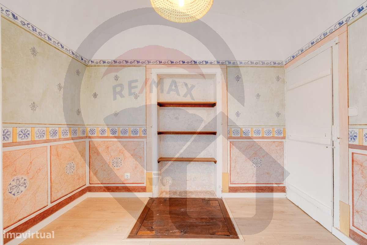 Moradia T3 Renovada no Centro Histórico de Évora – Charme Único-20