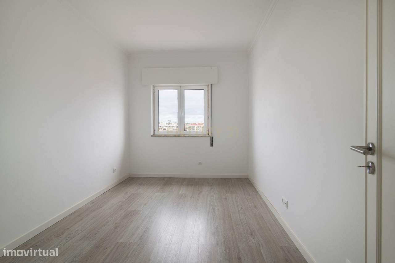 Apartamento T3 Remodelado na Abóboda – Conforto, Modernidade e Localiz-14