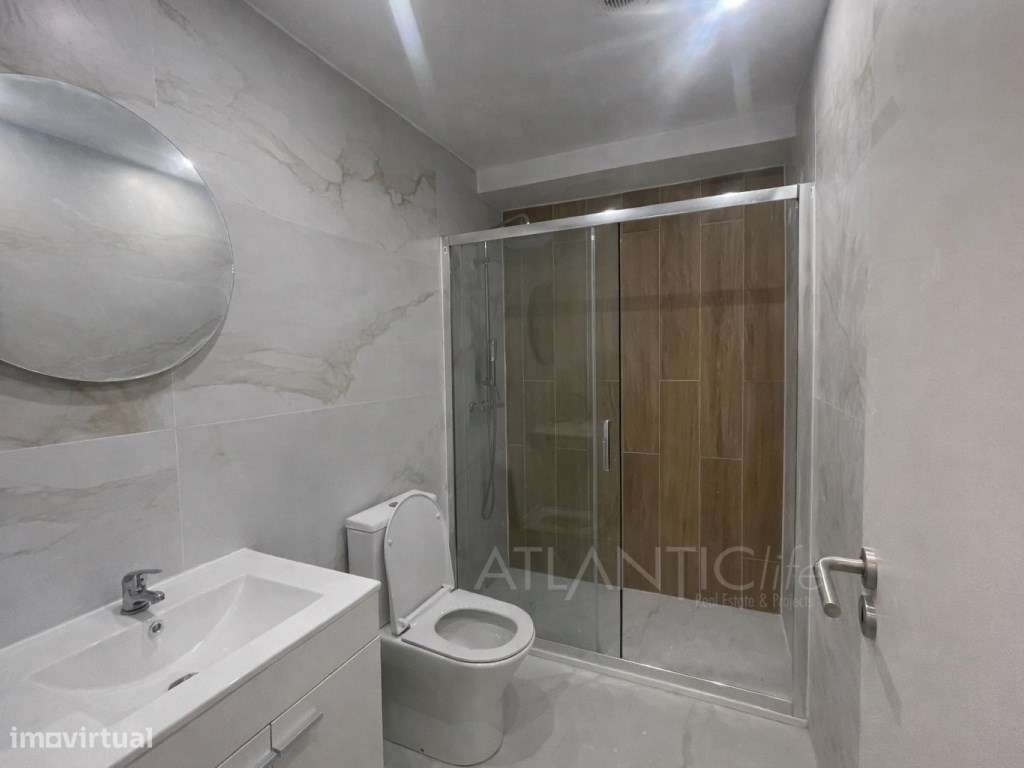 T3+1 totalmente remodelado em Queluz - Pronto a Habitar!-9