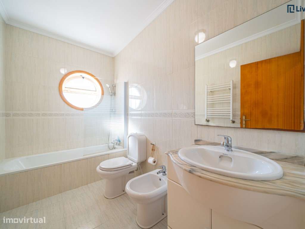 T2 com Amplo Terraço em Gulpilhares-15
