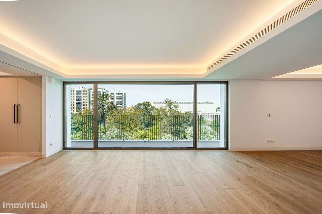 Apartamento T4 no Empreendimento "Campo Grande 70", Lisboa - Grande imagem: 4/58