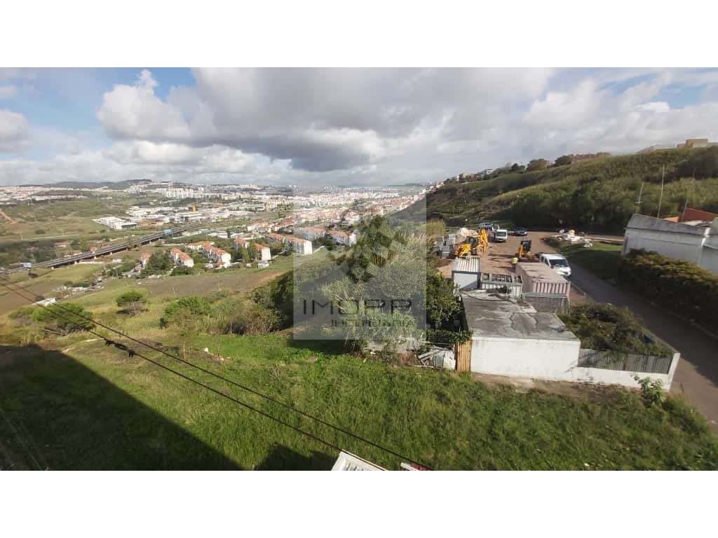 Apartamento T2 renovado às portas de Lisboa - Oportunidade única na...-12