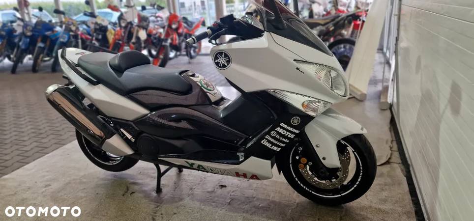 Yamaha Tmax - 28