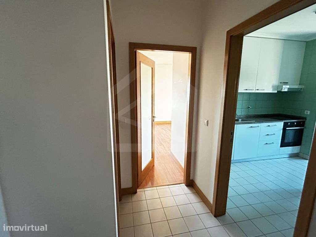 Apartamento T2 em Sanfins - Grande imagem: 4/18