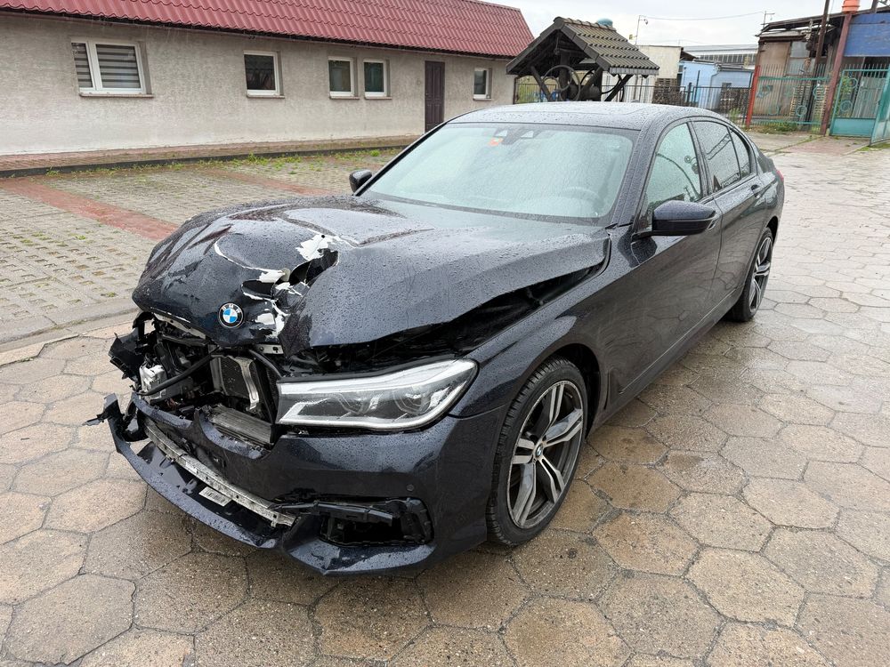 BMW 7 Series G11/12 740d xDrive 2017