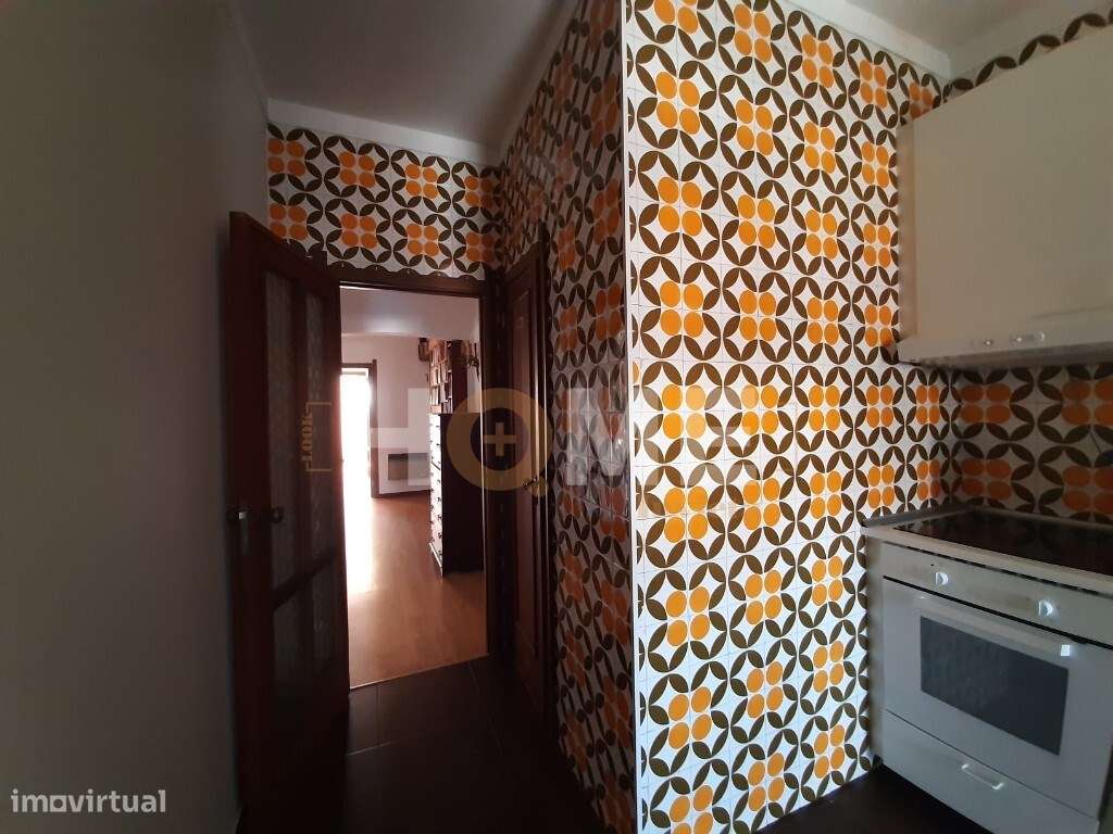 Apartamento T3+1, com varanda à Av. Fernão de Magalhães- Bonfim- Porto-20