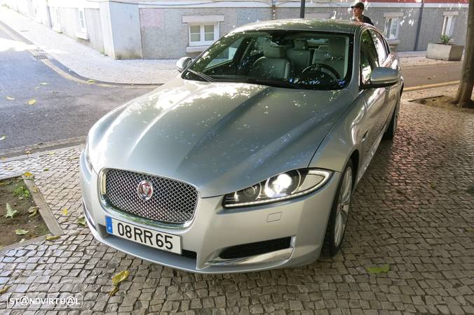 Jaguar XF 2.2 D Premium Luxury - 3