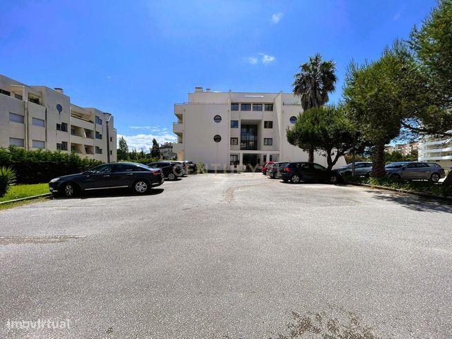 Apartamento T3 com garagem dupla junto ao Palácio Sotto Mayor – Figuei-21