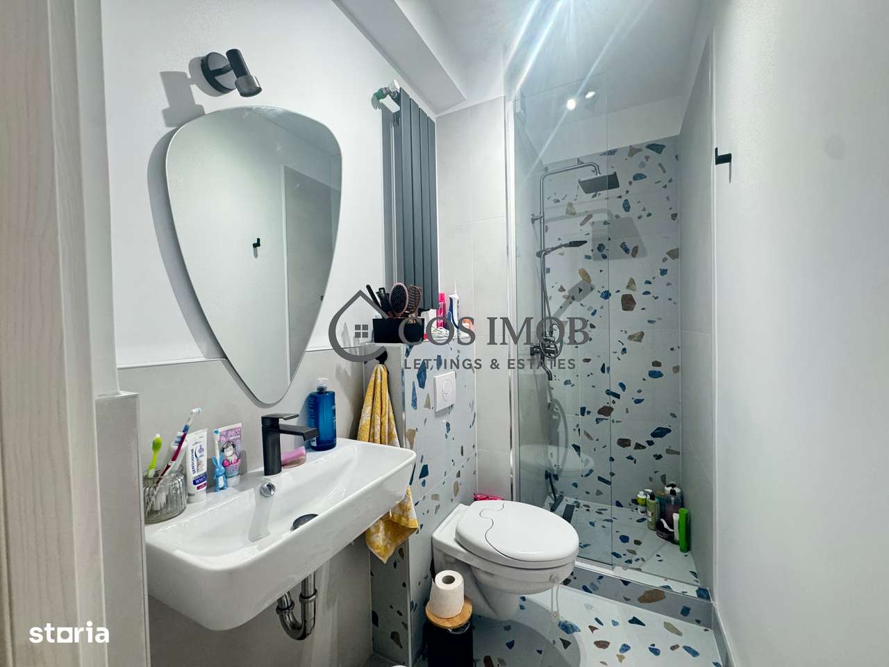 De vânzare apartament 3 camere , Zona Coresi-13