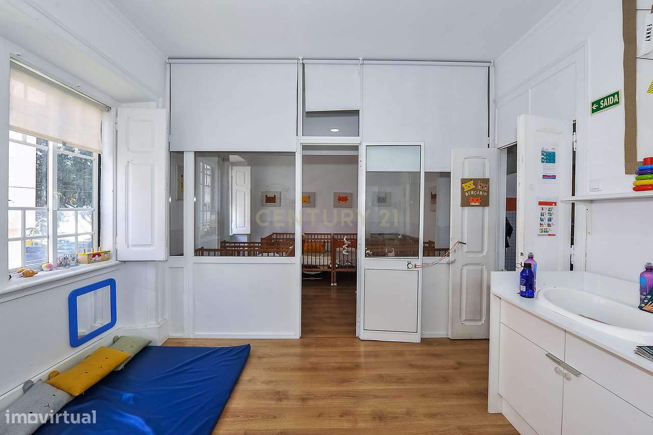 Imóvel com negócio (colégio)– Centro da Parede, Cascais-46