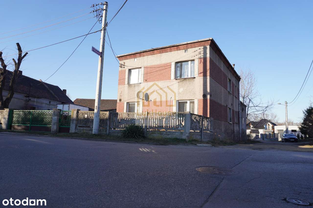 DOM, KTÓRY POSIADA 2-NIEZALEŻNE KONDYGNACJE
