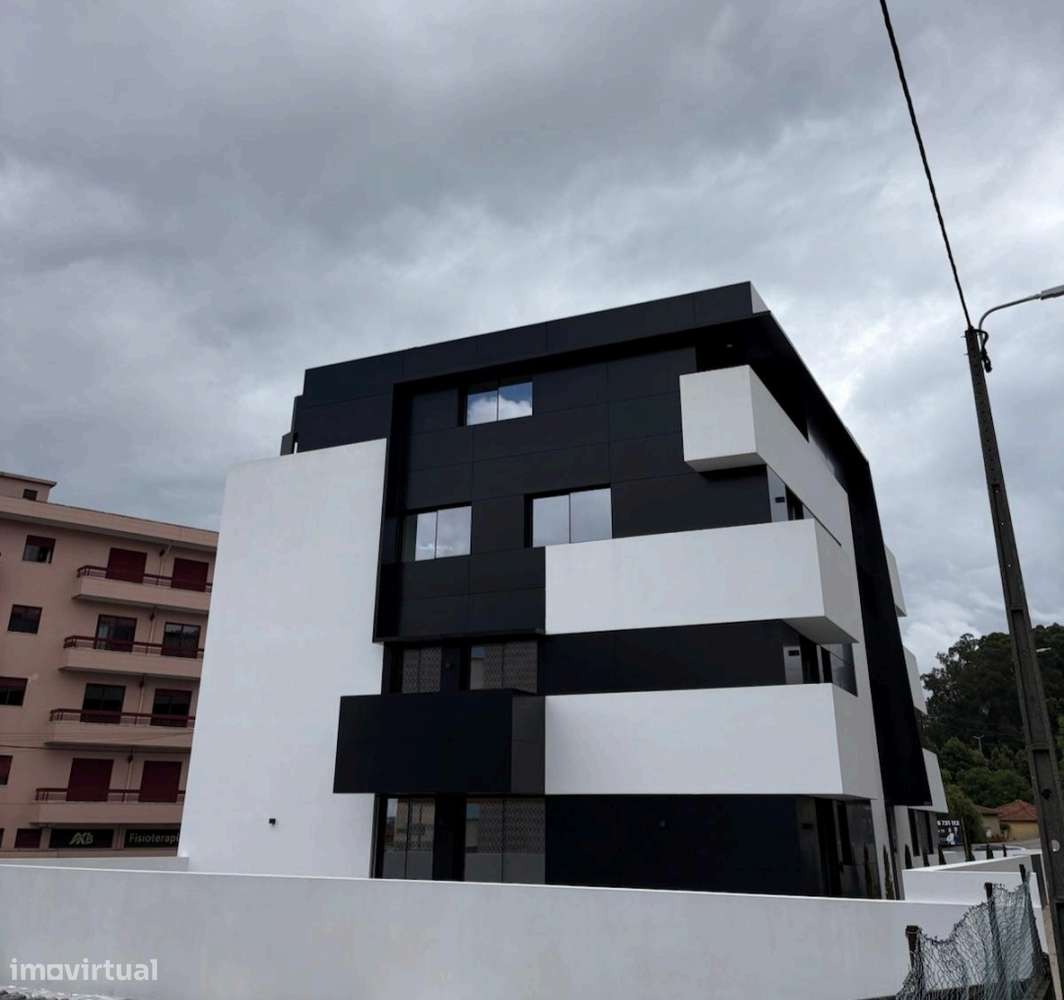 Excepcional, T1 com Terraço Novo S. Cosme Gondomar-10