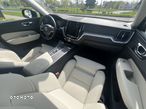 Volvo XC 60 B5 B AWD Momentum - 19