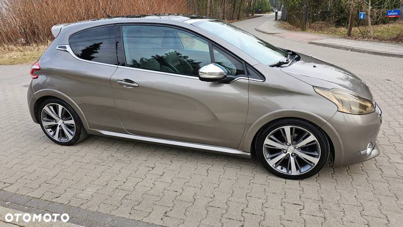 Peugeot 208 1.6 e-HDi Allure STT - 18