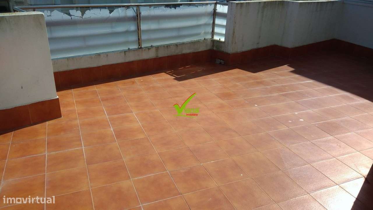T. 5 Dúplex com terraço privativo - Centro Póvoa de Varzim - Grande imagem: 4/13