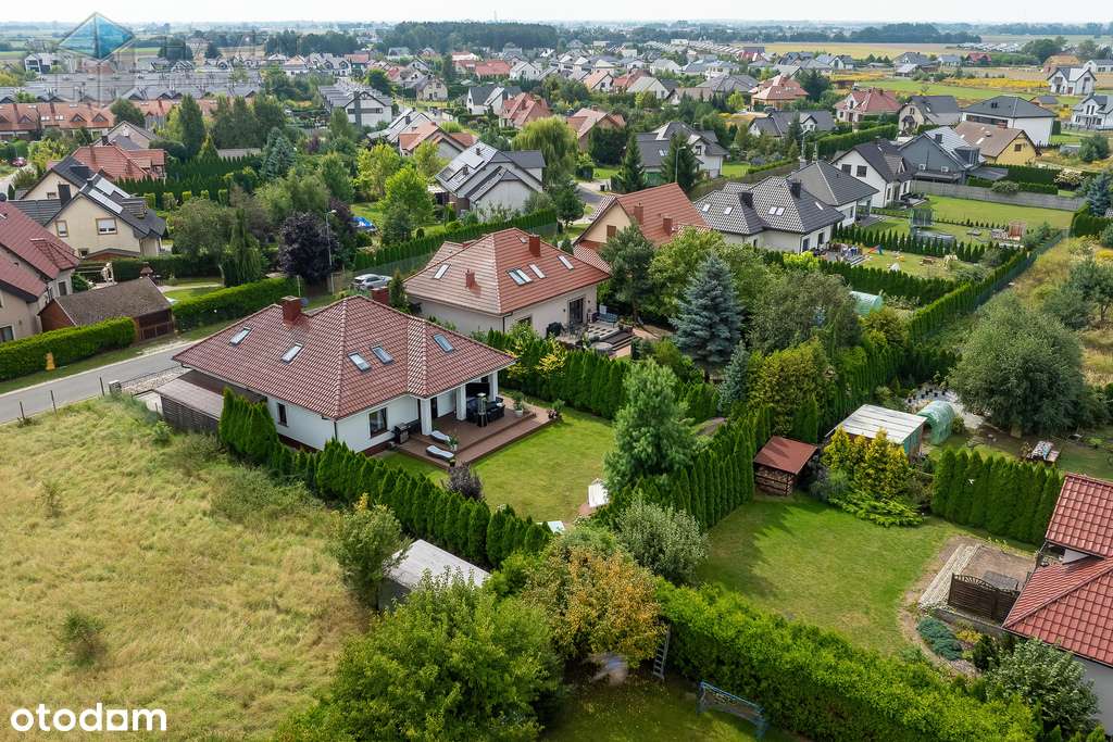 Funkcjonalny dom w Siekierkach Wielkich-19