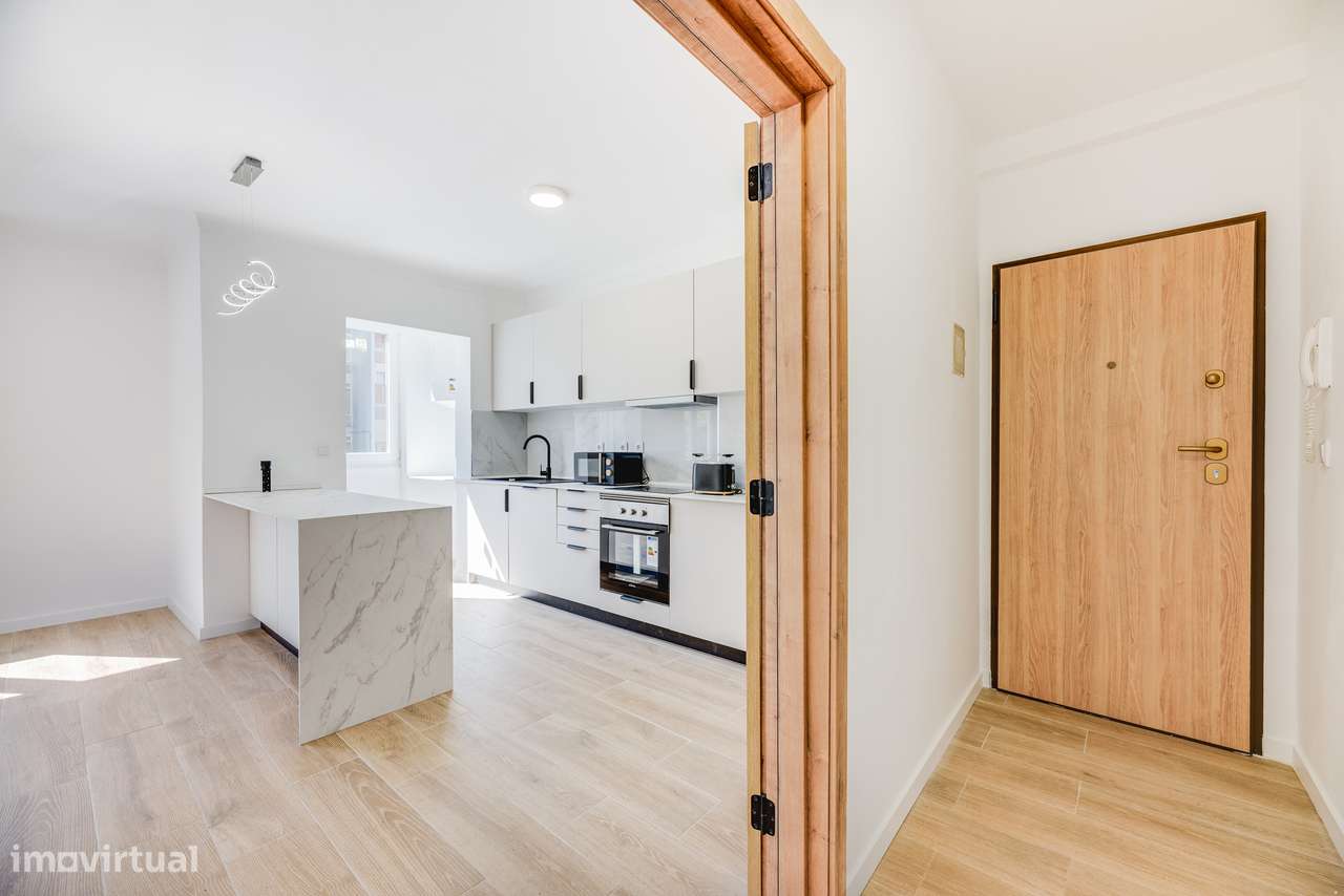 APARTAMENTO T4 | 104M² | TOTALMENTE REMODELADO | SETÚBAL - Grande imagem: 3/40