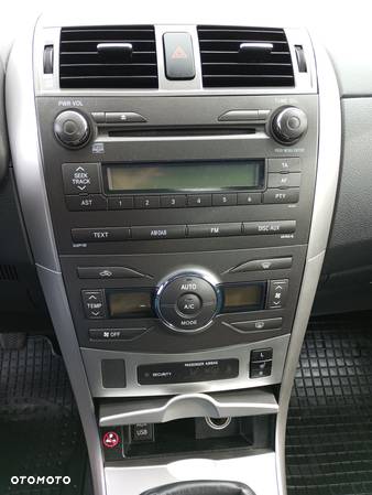 Toyota Corolla 1.6 Prestige - 25