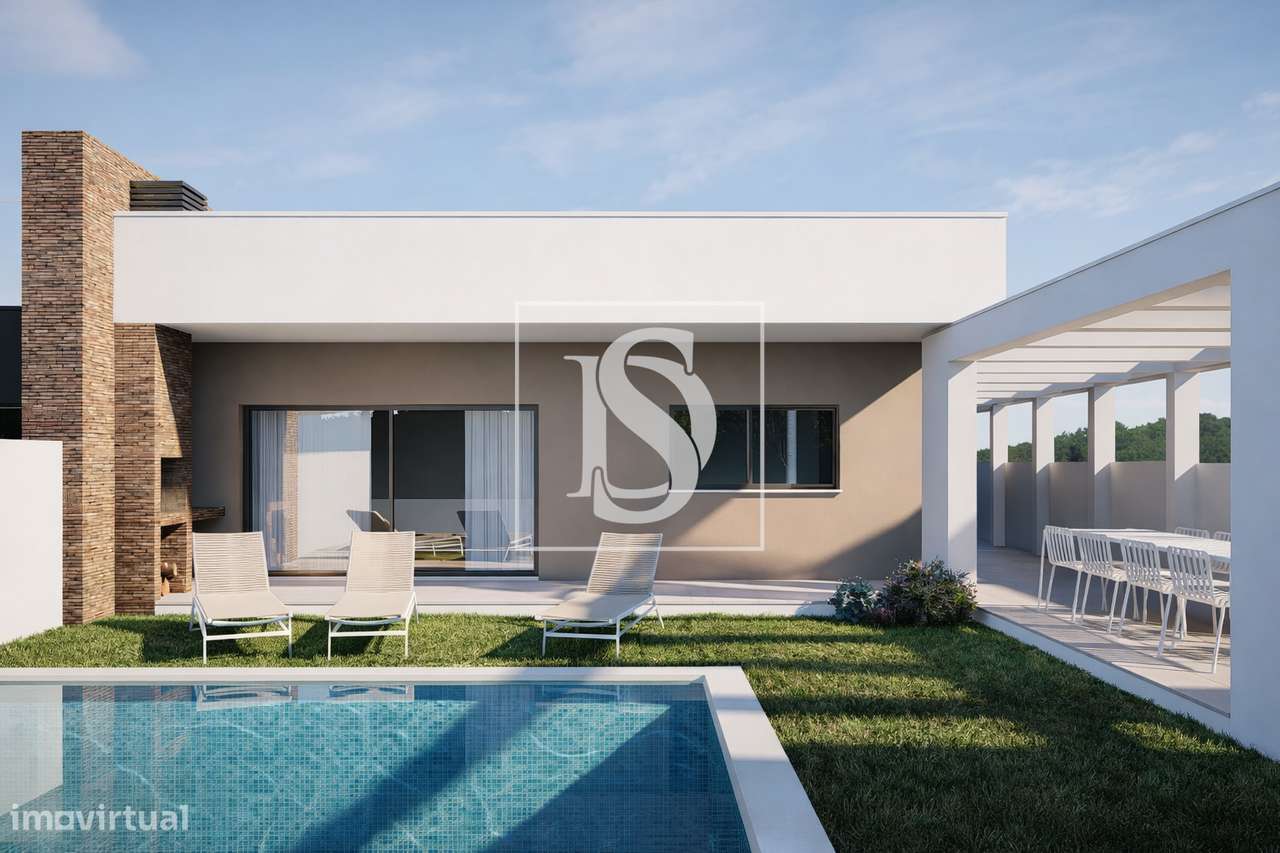 Moradia térrea T4 nova com piscina e pátio interior - Grande imagem: 5/6