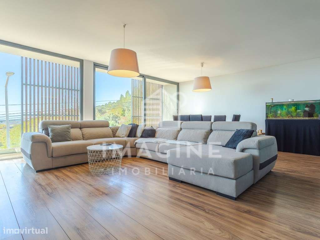 Moradia recente, de arquitectura contemporânea. com vista para o Ri... - Grande imagem: 3/48