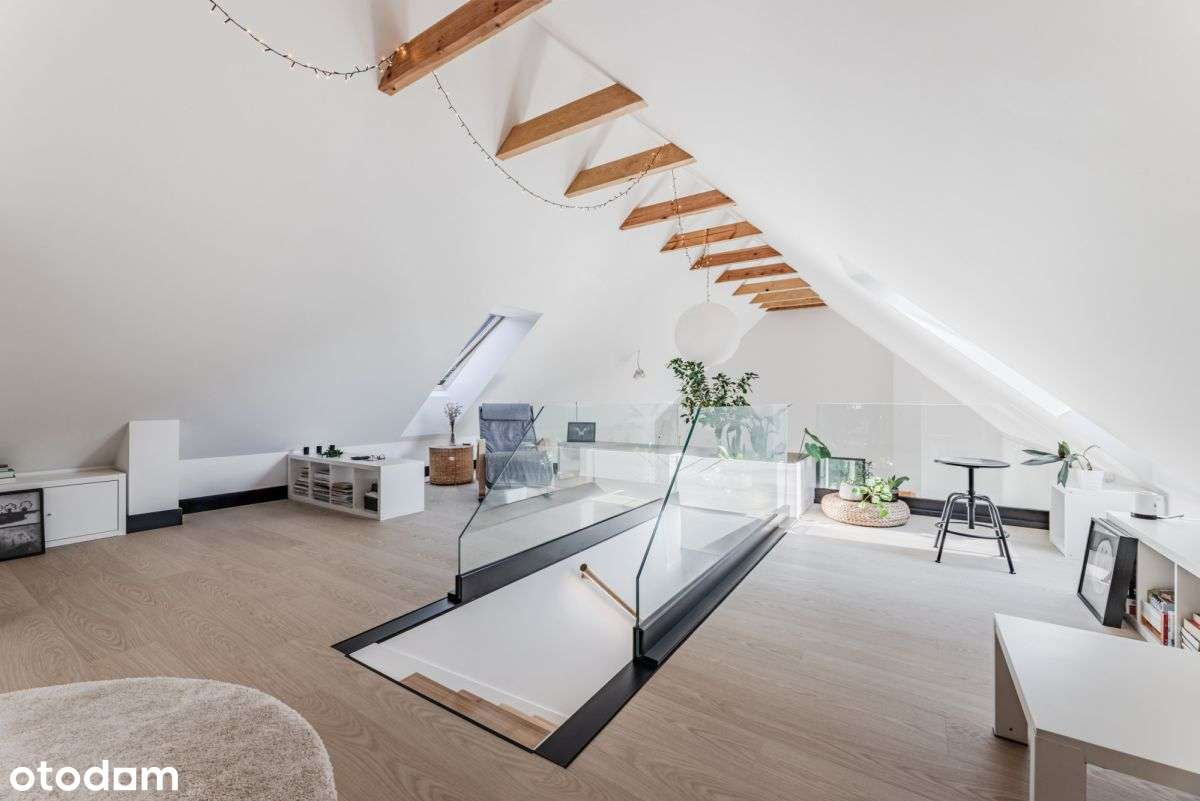 Nowoczesny dom z antresolą w otoczeniu lasu-10