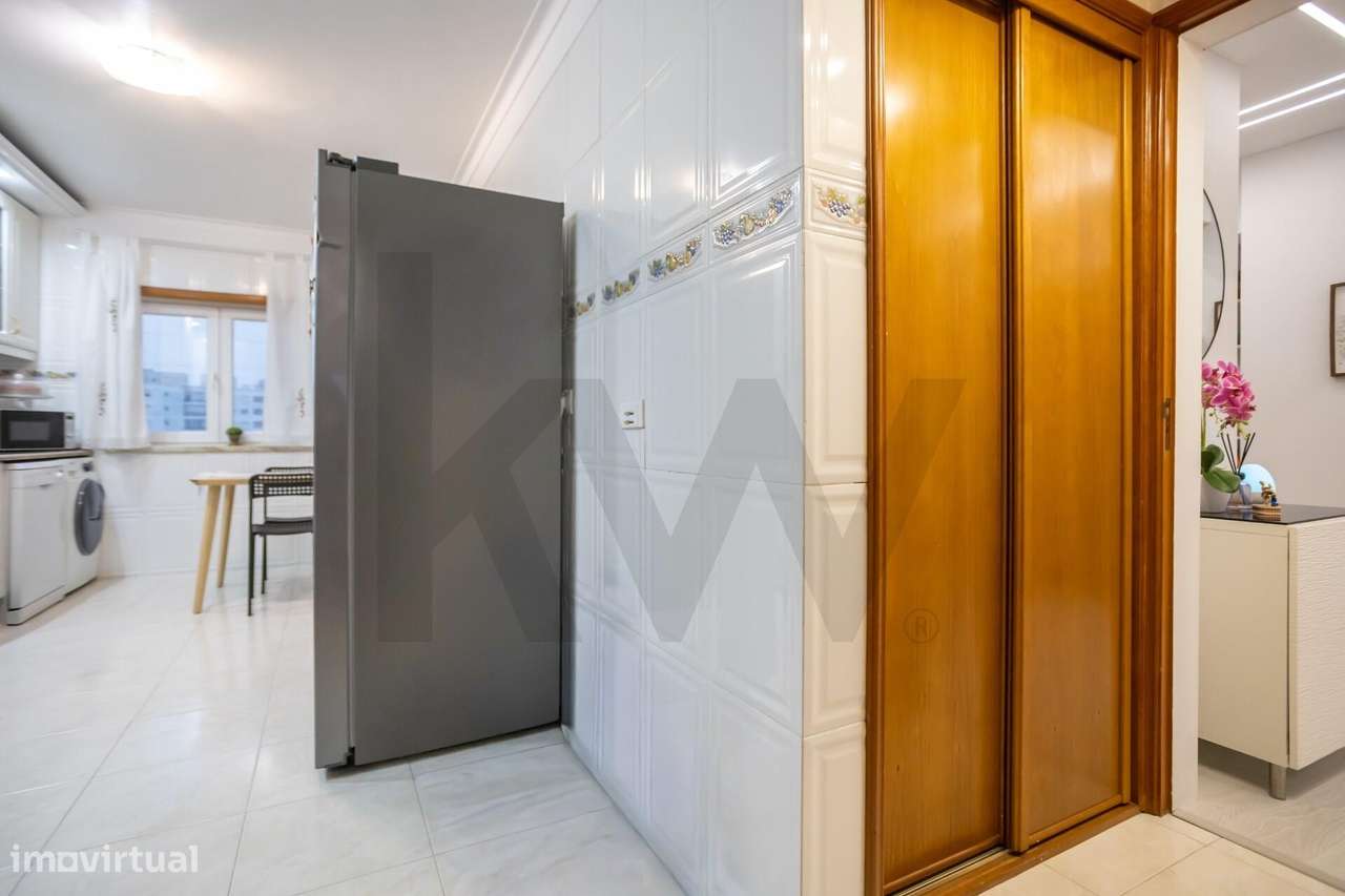 Apartamento T3 com varanda - Fidalguinhos - Barreiro-11