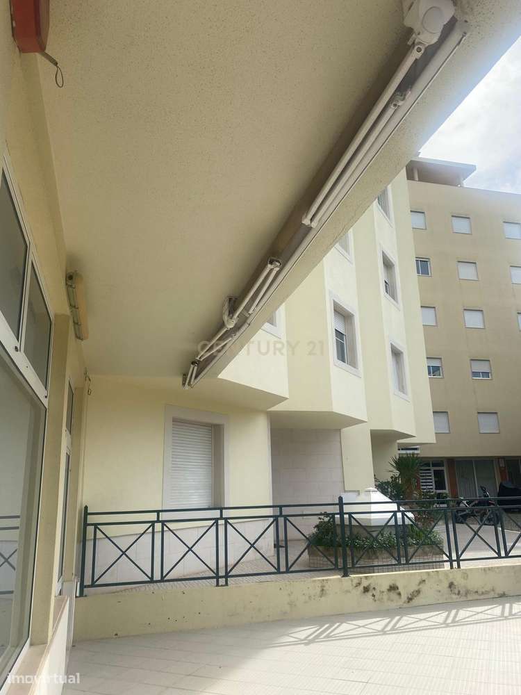 Investimento em Setúbal: Loja/Café/Snack-Bar Equipado e Distribuído po - Grande imagem: 4/28