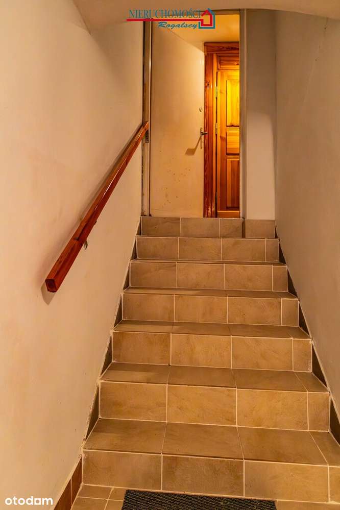 Połowa domu w dobrej lokalizacji-16