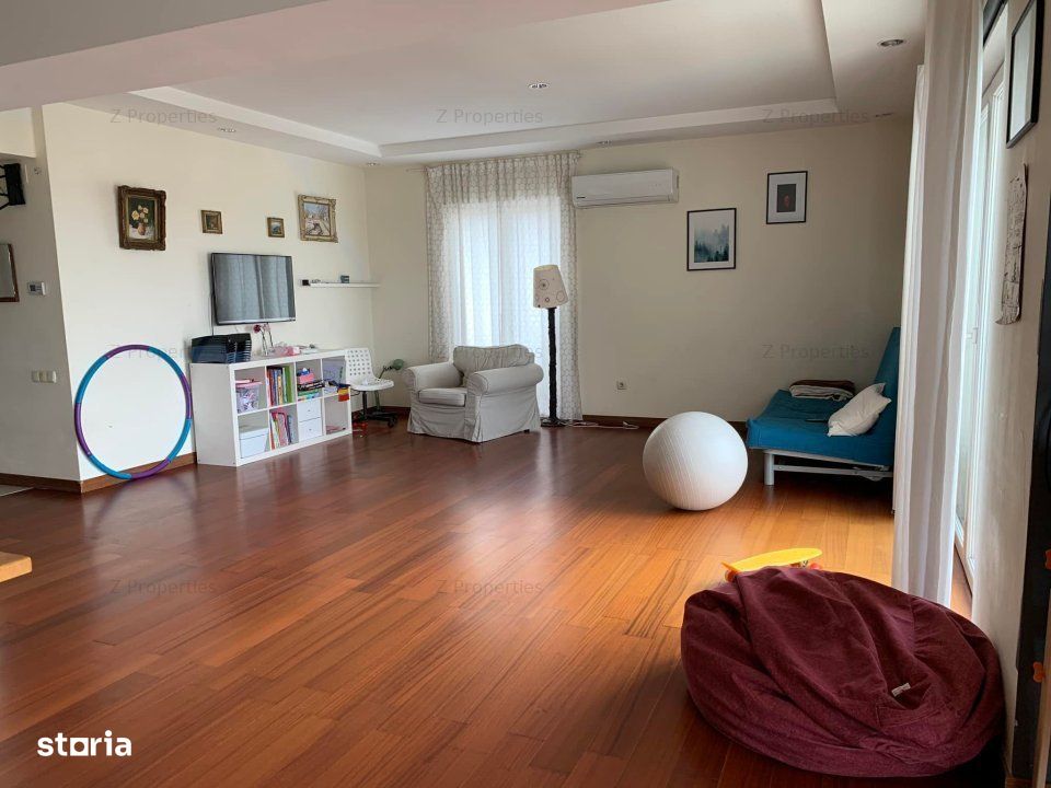 Apartament 4 camere, vedere panoramica,loc de PARCARE, in Cosmopolis !